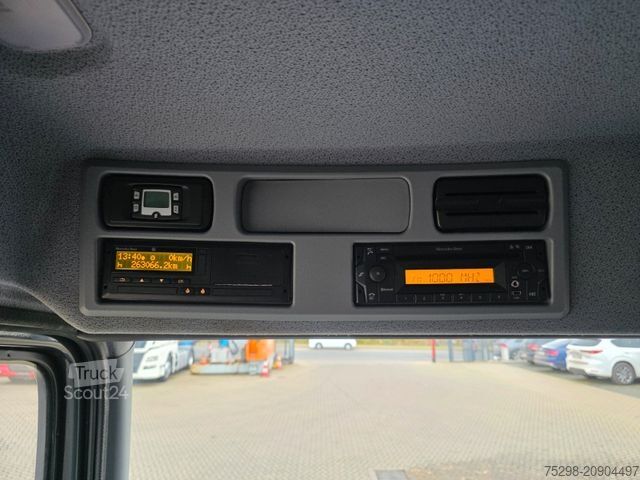 Boxvogn MERCEDES-BENZ Atego 818 / Ladebordwand / Rückfahrkamera