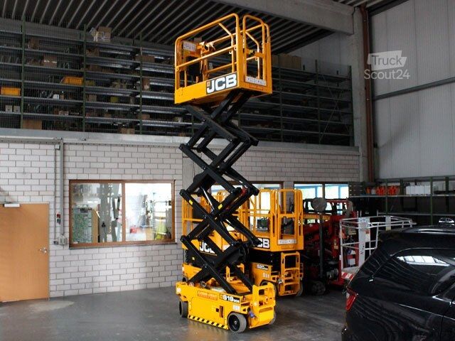 مقص منصة العمل JCB S 1930 E