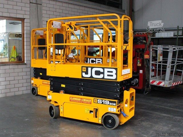 Arb.bühnen Scheren JCB S 1930 E
