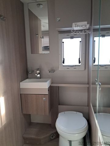 Half-integraal camper CHAUSSON Flash 610 Limited SAT,Markise,RK,Fahrradträger