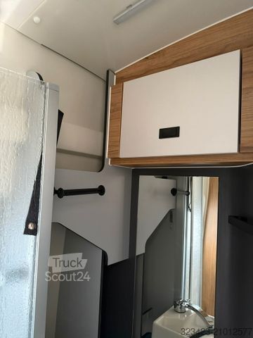 Camper van KARMANN Dexter 4x4 DE 570 AW Klima, RFK, El. Trittstufe