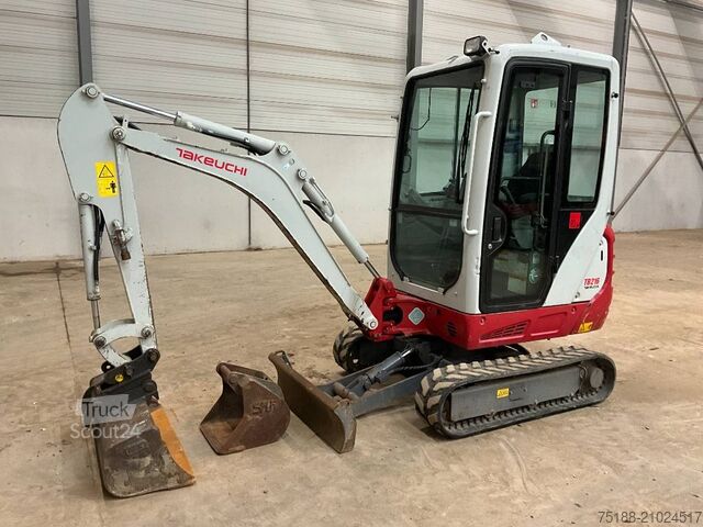  Takeuchi TB 216