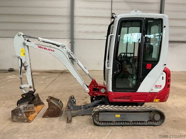  Takeuchi TB 216