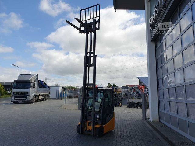 Voorlader vorkheftruck JUNGHEINRICH EFG 215 / Triplex: 4.25m! / SS /  2.472h! / 2020