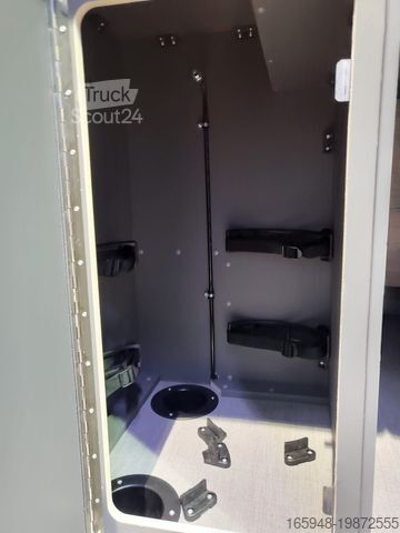 Kemperis PÖSSL Roadstar XT *NEU 2026**Mercedes**ALLRAD*