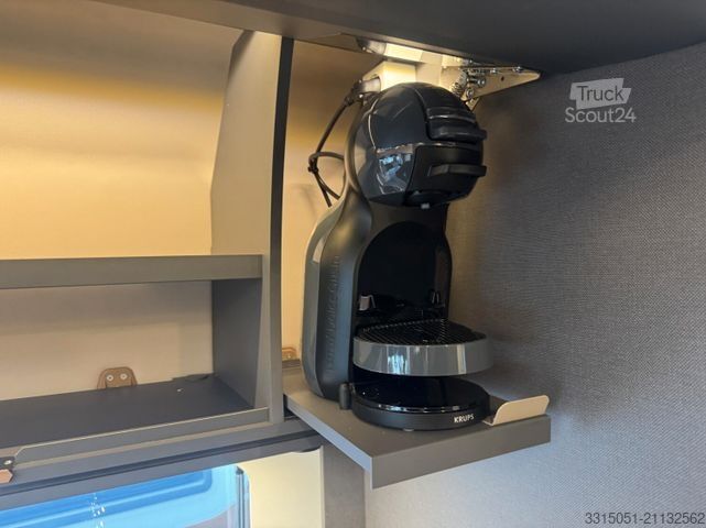 Poluintegrisani kamper MALIBU T 430 KB LE comfort Solar+ACC+TV+LED+Wechselrich