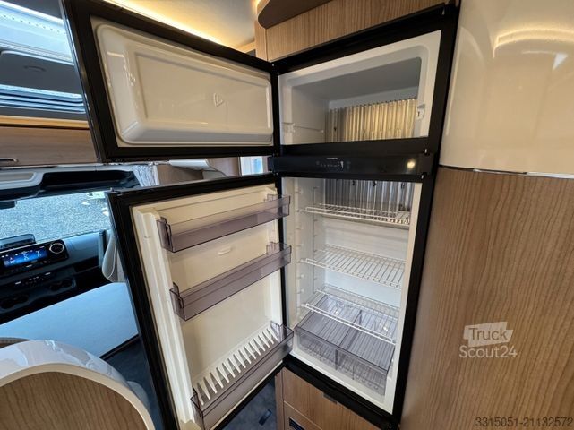 Polintegriran avtodom MALIBU Edition+ T 490 RB LE comfort Solar+ACC+Kamera+Ka