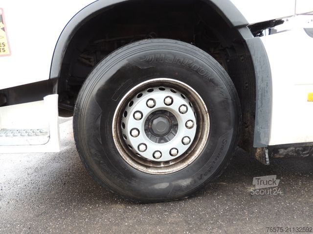 Standard tractor unit VOLVO FH 500 Globetrotter