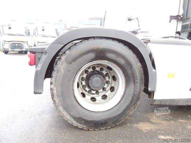 Standard tractor unit VOLVO FH 500 Globetrotter