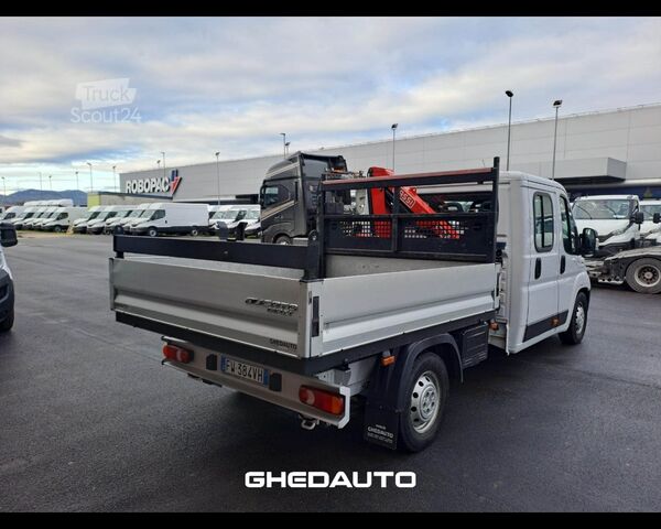 Minibus FIAT FIAT DUCATO CON CASSONE FISSO E GRU