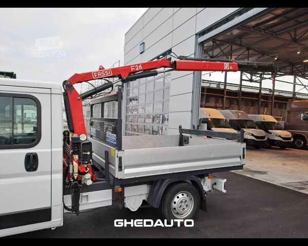 Minibus FIAT FIAT DUCATO CON CASSONE FISSO E GRU