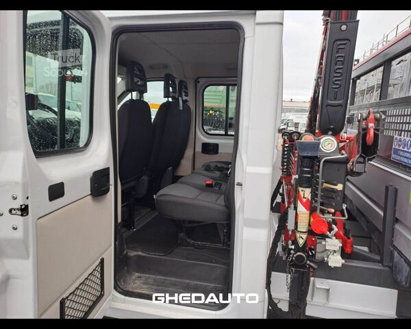 Minibus FIAT FIAT DUCATO CON CASSONE FISSO E GRU