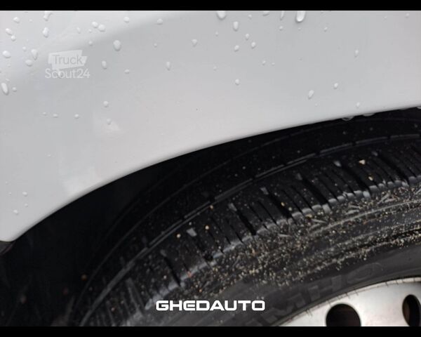 Minibus FIAT FIAT DUCATO CON CASSONE FISSO E GRU