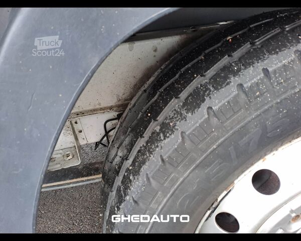 Minibus FIAT FIAT DUCATO CON CASSONE FISSO E GRU