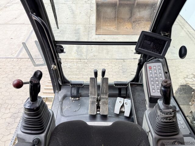 Excavator pe șenile Liebherr R924 LC