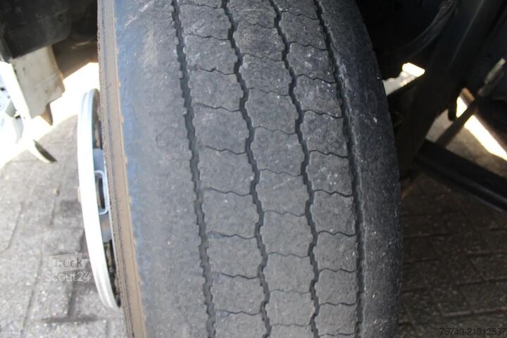 Standard tractor DAF XF 106.460 + EURO 6