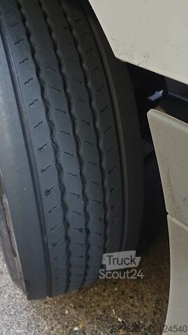 Standard SZM DAF XF 460FT
