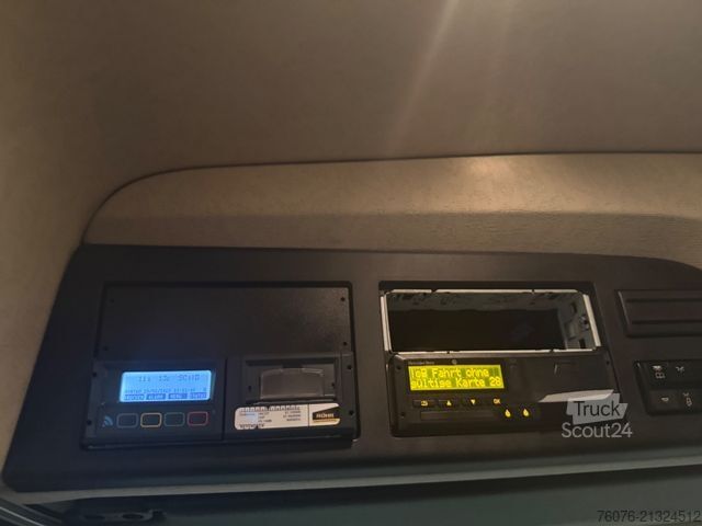 Camion frigorific MERCEDES-BENZ 2540 L 6x2/4 Kühlkoffer 9.1m Carrier 1100U LBW