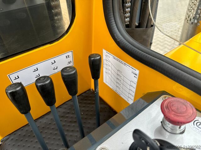 Vierwegvorkheftruck Combilift C3000/Triplex 5500 mm /Perfect condition