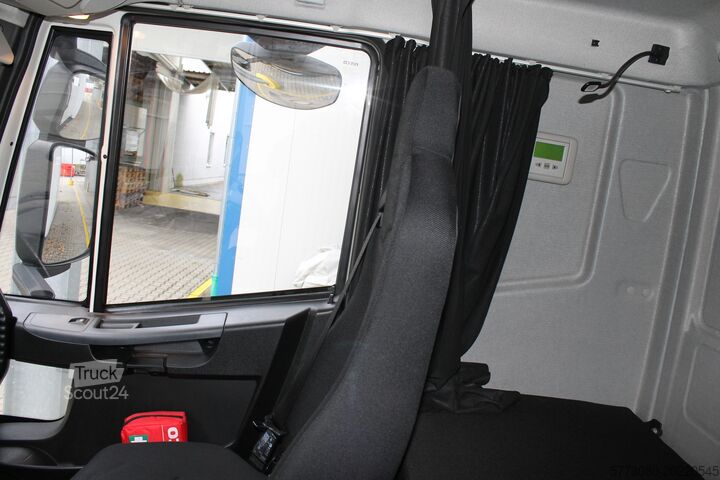 Lastebil med lasteplan Iveco ML 140E25/P EVI_D