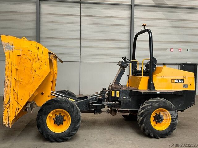 Döngölő teherautó JCB 6 TF T