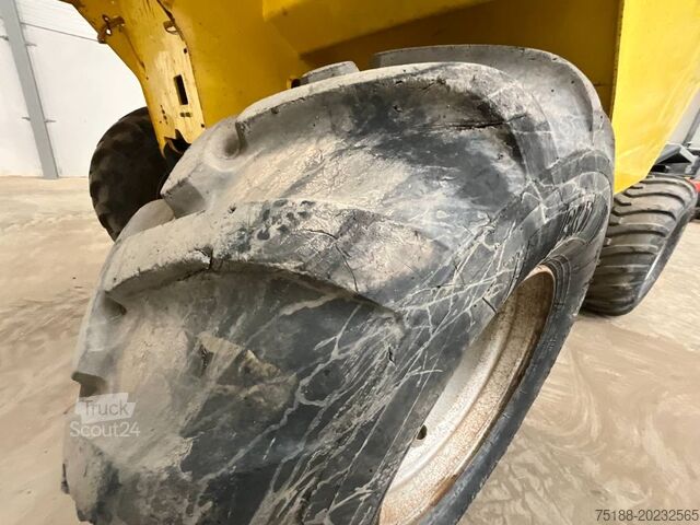 Döngölő teherautó Neuson DW 90