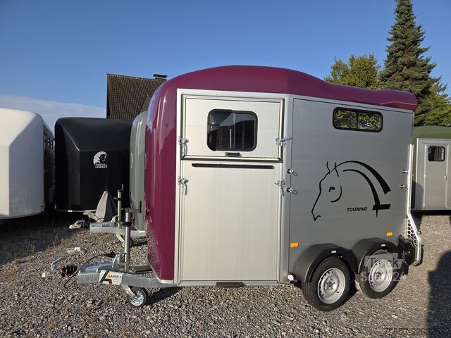 Remorque de transport de chevaux Cheval Liberté Touring Country 2,6t berry Sattelschrank