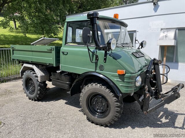 Unimog Mercedes-Benz Unimog U 421