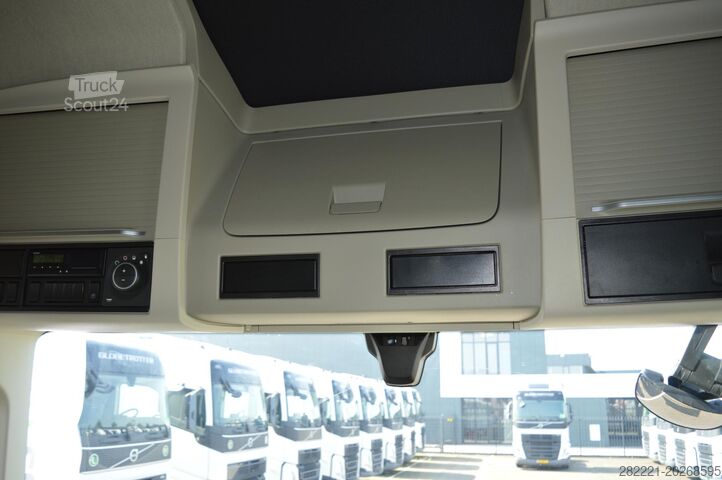 Standardní traktorová jednotka VOLVO FH 460 Globetrotter XL i-Save SideSkirts