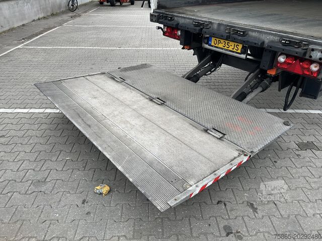 Koffer Schmitz Cargobull SCB S2 / Box Trailer / 2 axle / Loadlift / APK ...