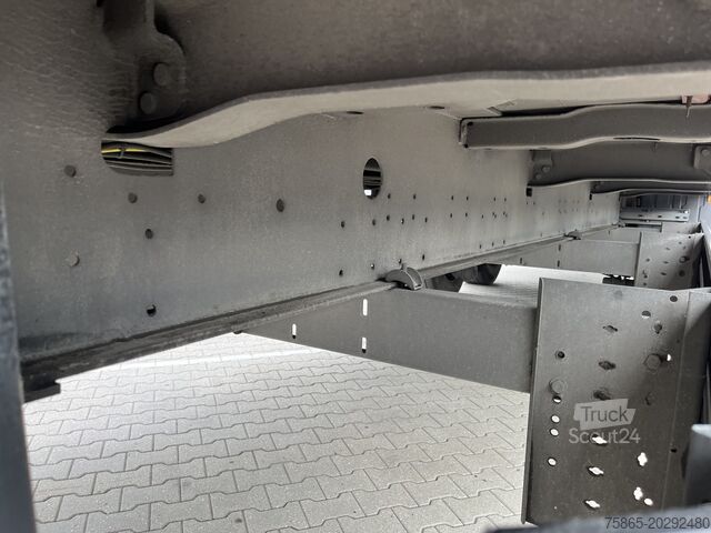 Koffer Schmitz Cargobull SCB S2 / Box Trailer / 2 axle / Loadlift / APK ...