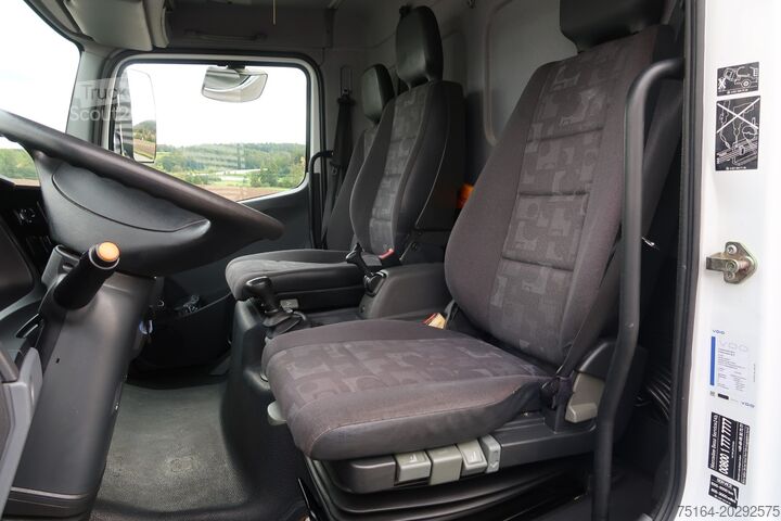 Transzporter bőrönddel Mercedes-Benz 818 L