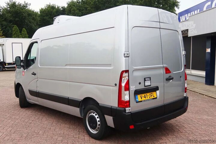 Kyld lådvagn Renault Master Red Edition 150 PK Carrier Xarios 350 Ko...