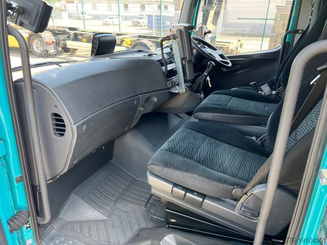 Почистване на пътища MERCEDES-BENZ 1324 Atego Johnston  VS651   154TKM  Euro6c