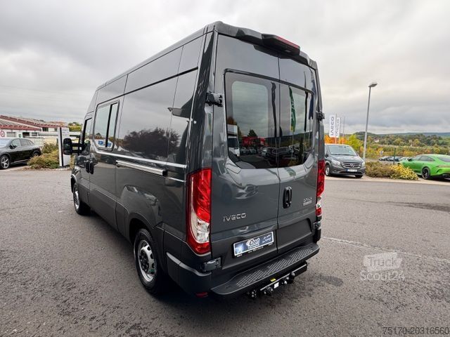 Panelová dodávka IVECO Daily 35S18HA8 3.0L *R3.520mm*AHK*2xSchiebetür*