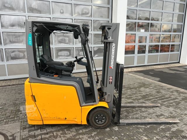 Frontgaffeltruck JUNGHEINRICH EFG 215 / Triplex 4.25m / 1.851h / Batterie 2023