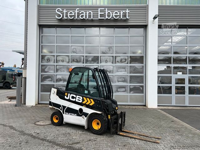 Teleskoparmstapler JCB TLT 30D 2WD / nur 1.948h!