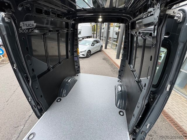 Фургон з високим дахом IVECO Daily 35S18HA8 3.0L *R3.520mm*AHK*2xSchiebetür*