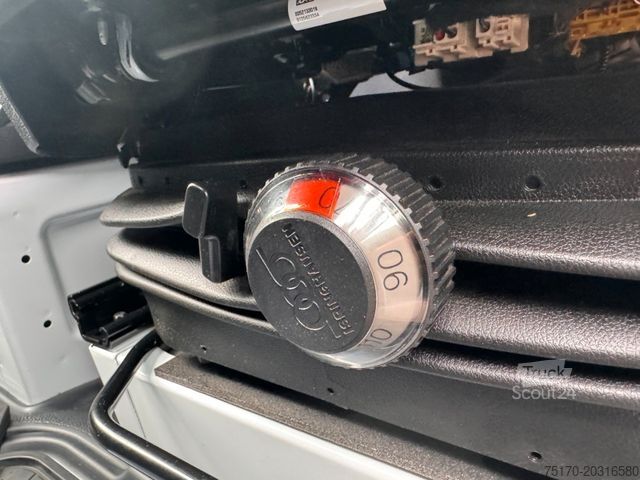 Ван с висока покривка MERCEDES-BENZ Sprinter 317 CDI 3665 Klima 360 Schwing SHZ