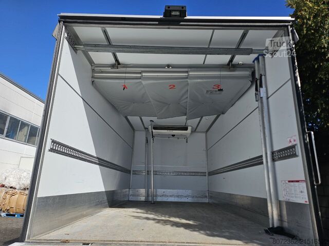 Transporter met koelopbouw Mercedes-Benz Atego