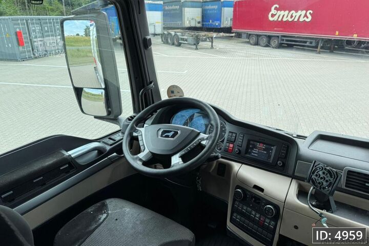 Standartinis-SZM MAN TGX 18.460 XLX, Euro 6, / Fridge / 3 Pieces