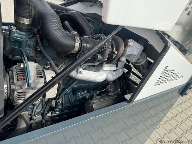 Empilhador de 4 vias Combilift C4000/ DIESEL / Low construction/ 2850mm