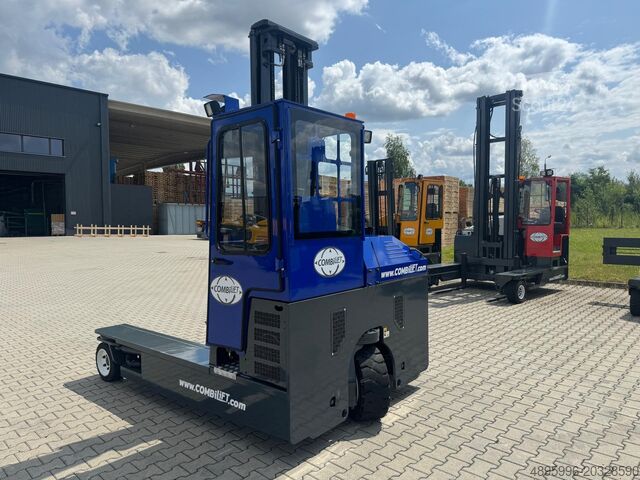 Empilhadeira de quatro direções Combilift C3000/ Mast 7500 mm /Teleskopic forks