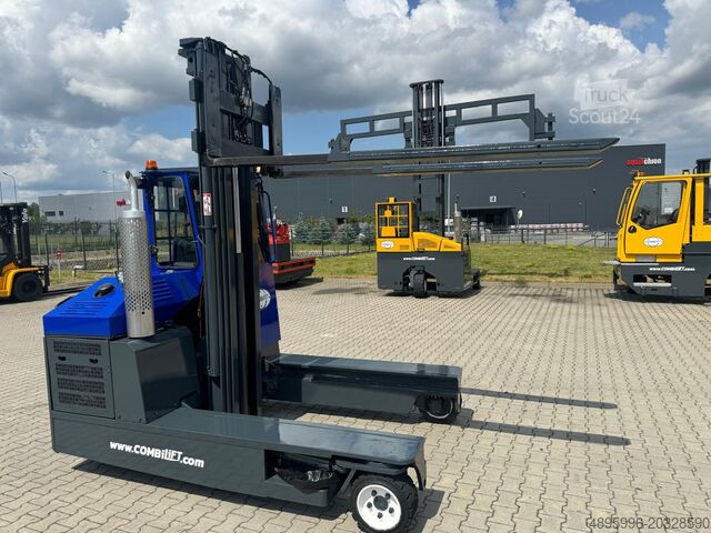 Empilhadeira de quatro direções Combilift C3000/ Mast 7500 mm /Teleskopic forks