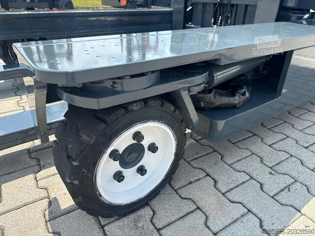 Empilhadeira de quatro direções Combilift C3000/ Mast 7500 mm /Teleskopic forks