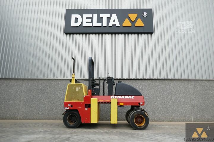 Lastik silindiri Dynapac CP142