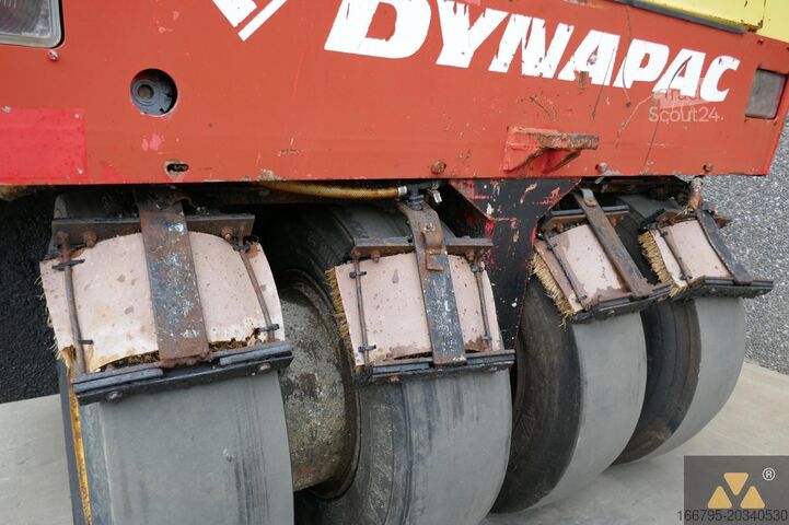 Lastik silindiri Dynapac CP142