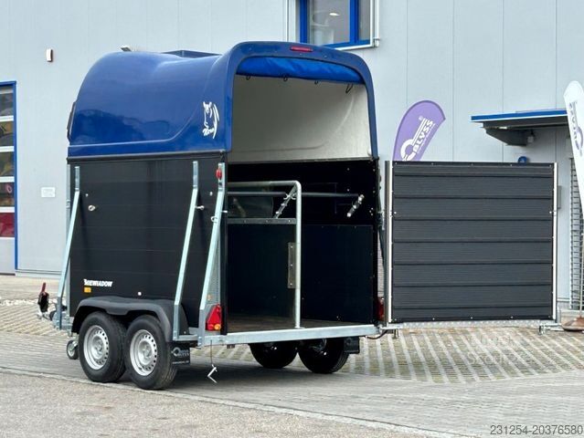 Причіп для перевезення коней NIEWIADOW Nero Pferdeanhänger 310x174x234cm 2500k