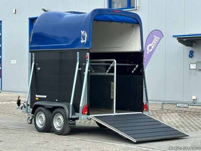 Причіп для перевезення коней NIEWIADOW Nero Pferdeanhänger 310x174x234cm 2500k