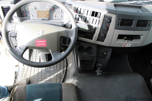 Вантажівка з платформою і тентом VOLVO FL 210 4x2 BL - Edscha fähig - Nr.: 387